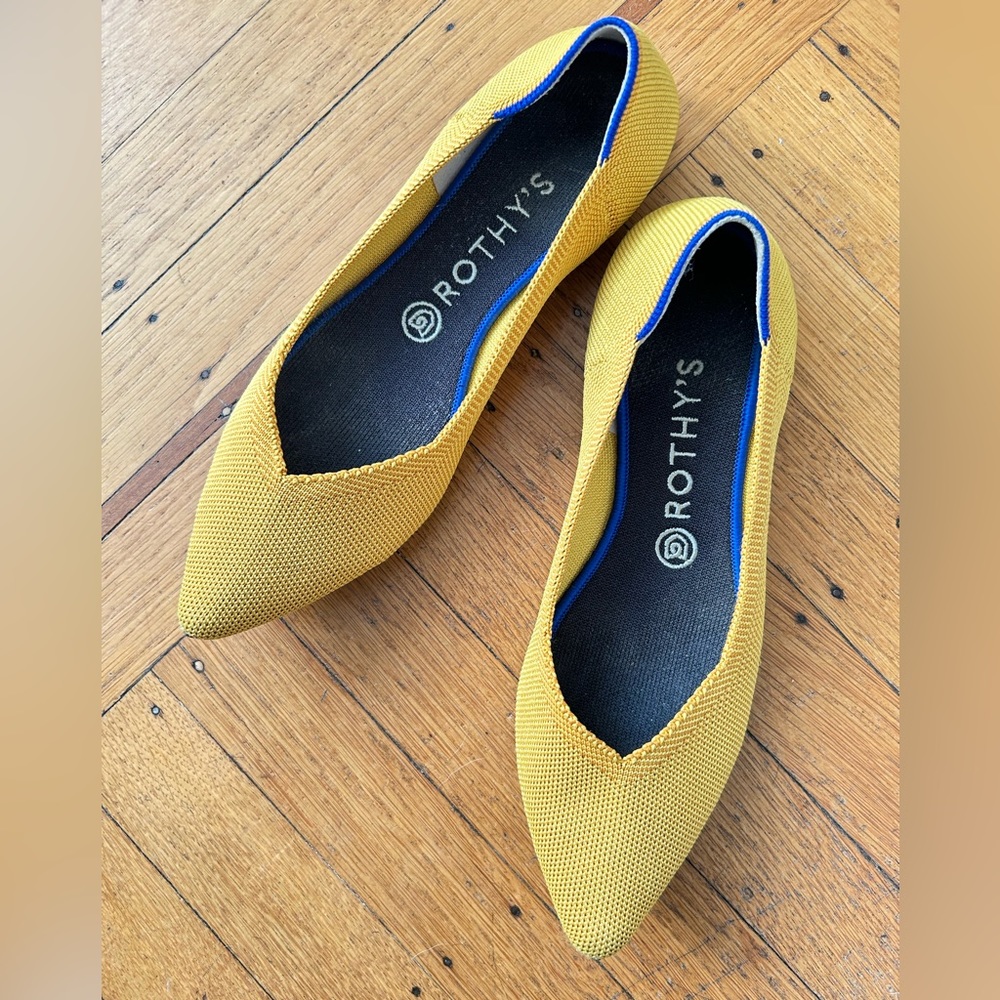Rothy’s Marigold Point Toe Flat, Size 9